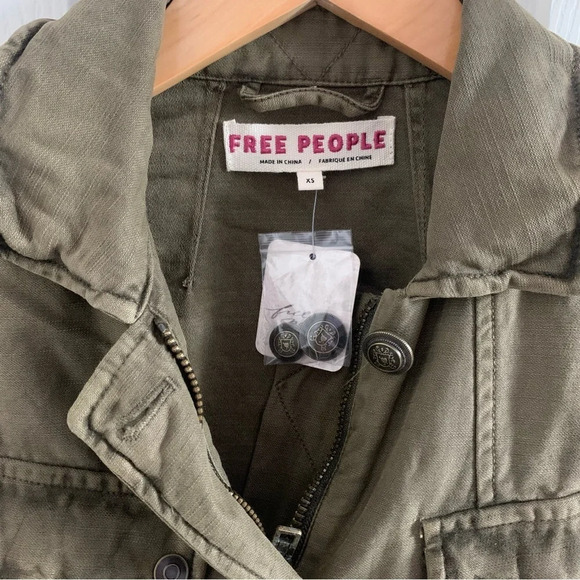 NWT Free People Not Your Brother’s Surplus Army Utility Jacket in Olive Green XS - Picture 7 of 7